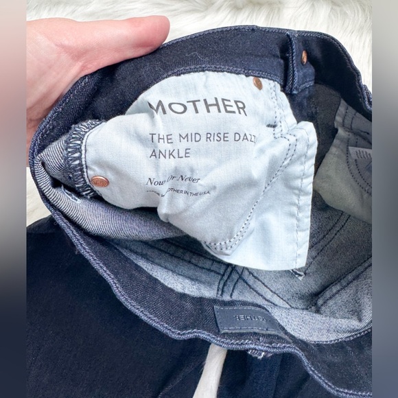 Mother 26 The Mid Rise Dazzler Ankle Now or Never - Picture 3 of 4